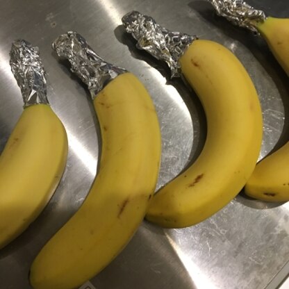 こんな簡単な方法でバナナが長持ちするなんてびっくりです(#^.^#)目から鱗です(๑˃̵ᴗ˂̵)ためになるレシピありがとうございます♪